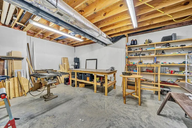 $999,950 | 5120 Carter Grove Lane, Roanoke, VA 24012