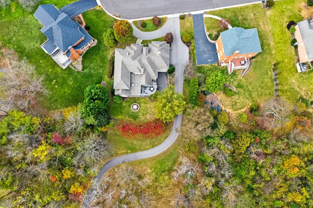 $999,950 | 5120 Carter Grove Lane, Roanoke, VA 24012