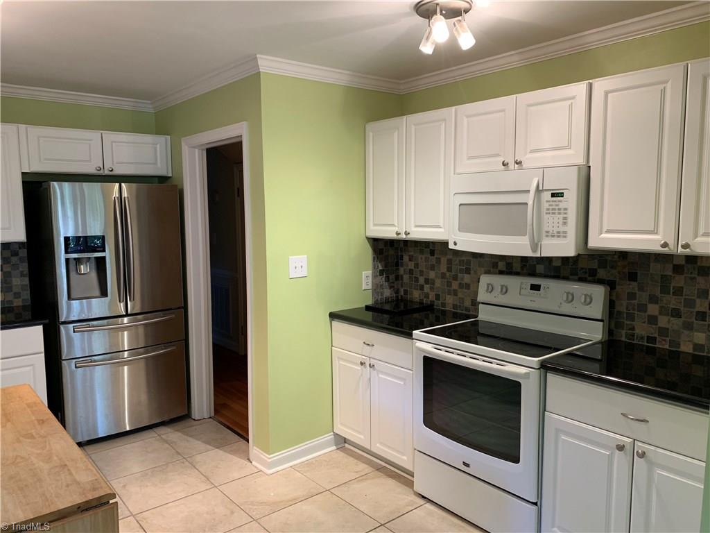 3028 Kinnamon Road Winston-Salem, NC 27104 - Photo 9 of 25 Gallery Image 9
