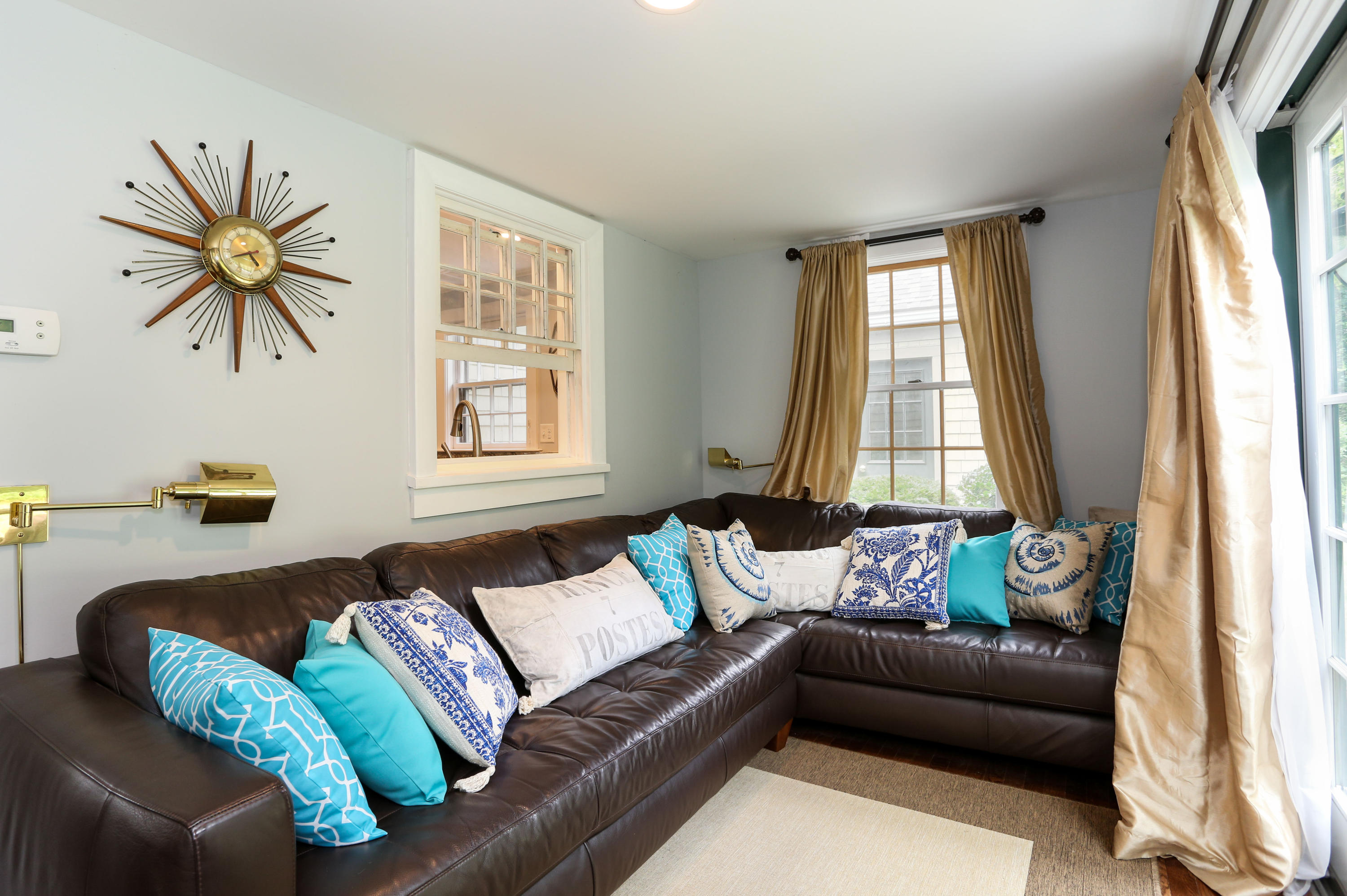 18 Sparrowhawk Road Orleans, MA 02653 - Photo 20 of 43 a living room with furniture and a window