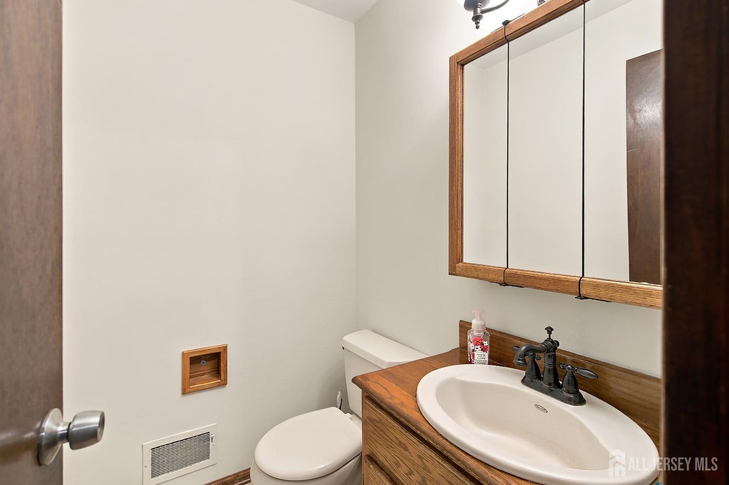 95 Maple Stream Road East Windsor, NJ 08520 - Photo 20 of 36 Gallery Image 20