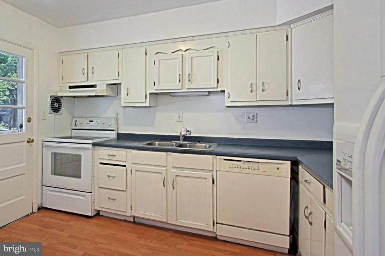 821 Snider Lane Silver Spring, MD 20905 - Photo 12 of 26 Kitchen