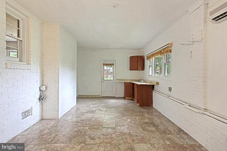 821 Snider Lane Silver Spring, MD 20905 - Photo 19 of 26 Garage converted to bedroom/Den w bath