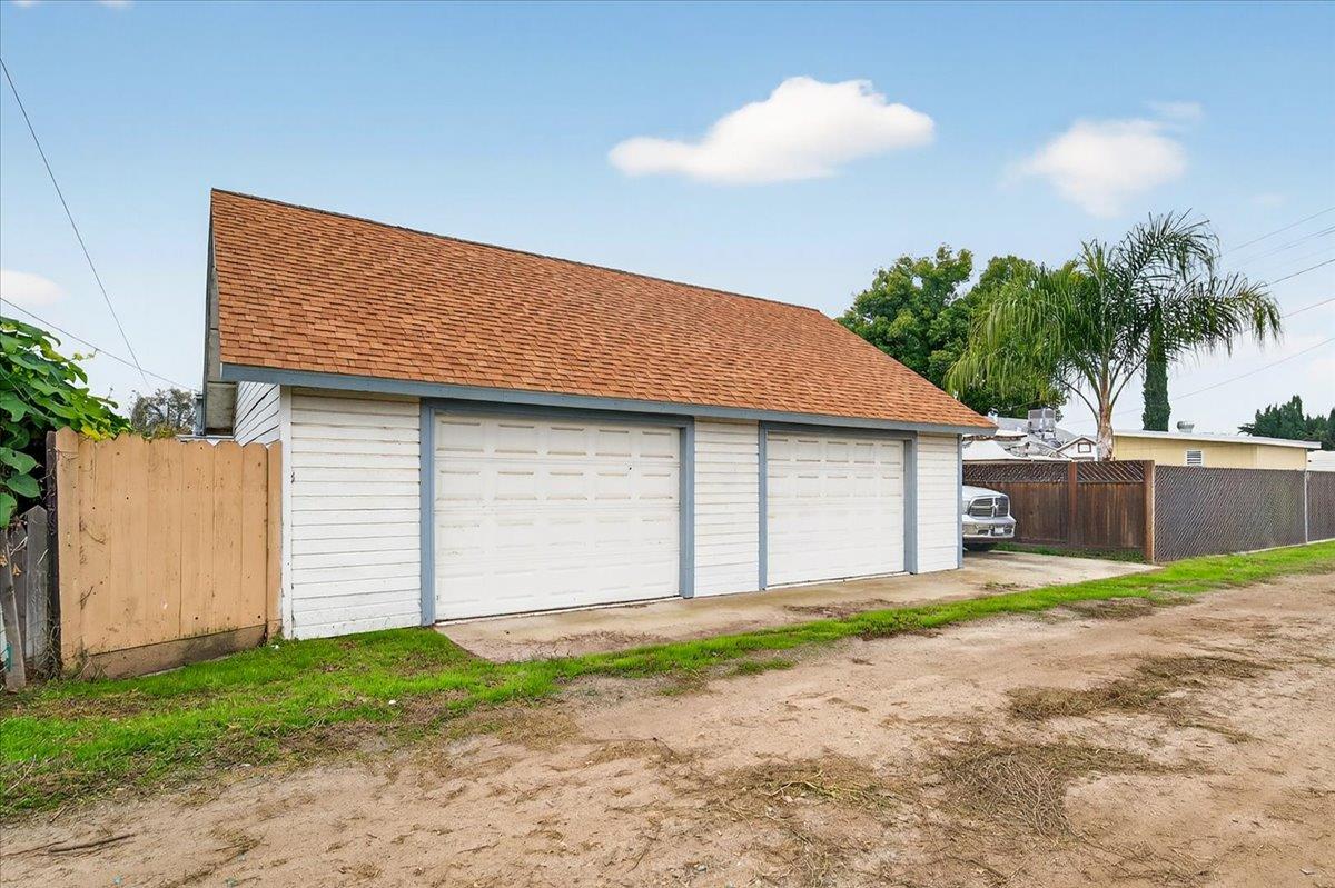 311 South K Street Madera, CA 93637 - Photo 2 of 46