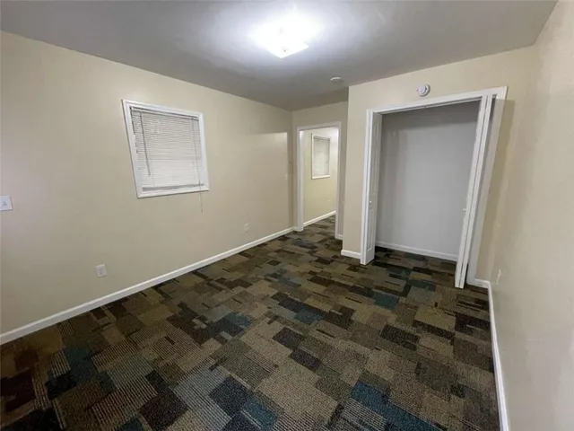 a view of utility room