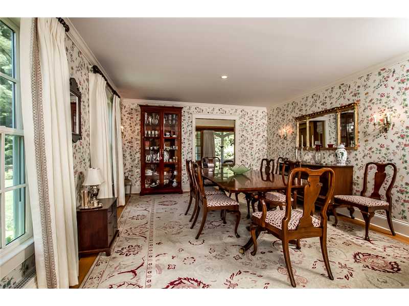 4 Camelback Way Westerly, RI 02891 - Photo 9 of 24 Dining Room.