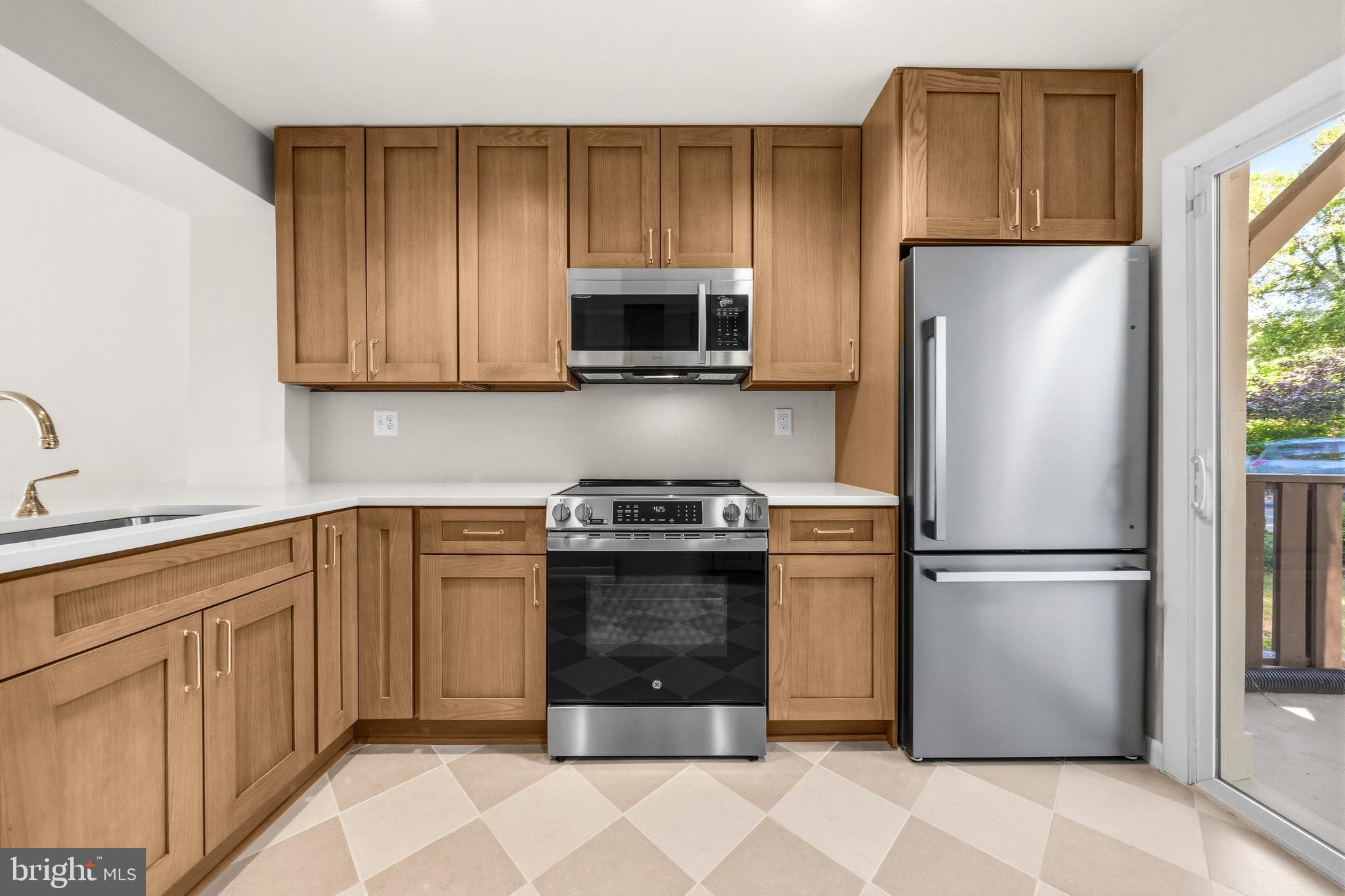 1604 Valencia Way Reston, VA 20190 - Photo 13 of 50