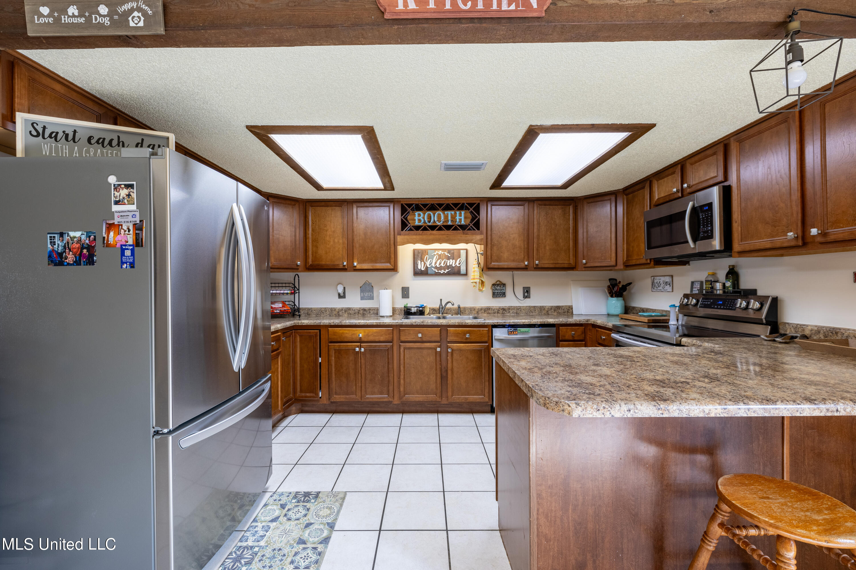 7341 Kingcrest Road Olive Branch, MS 38654 - Photo 11 of 25 Kitchen 2