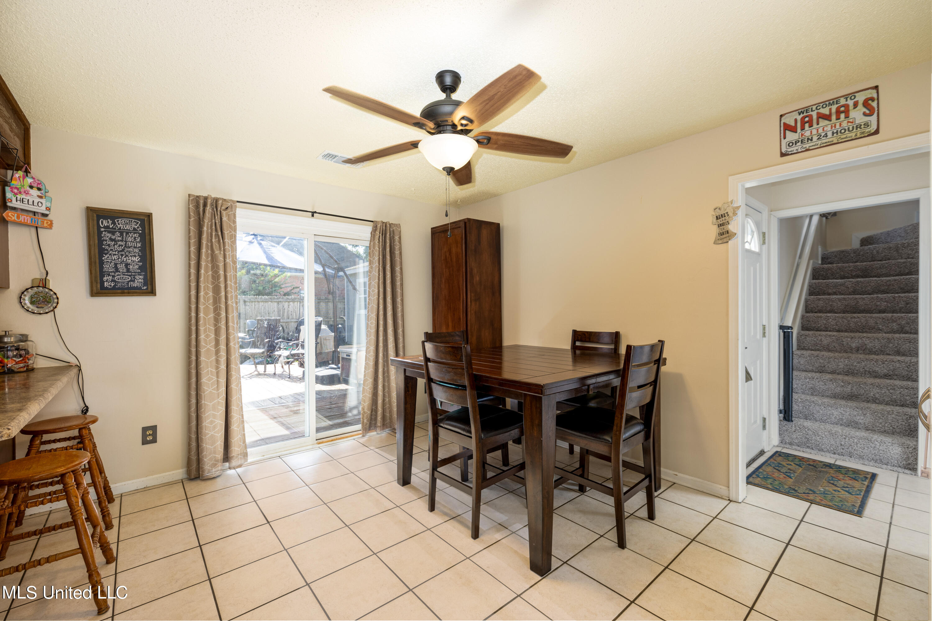 7341 Kingcrest Road Olive Branch, MS 38654 - Photo 12 of 25 Kitchen dining