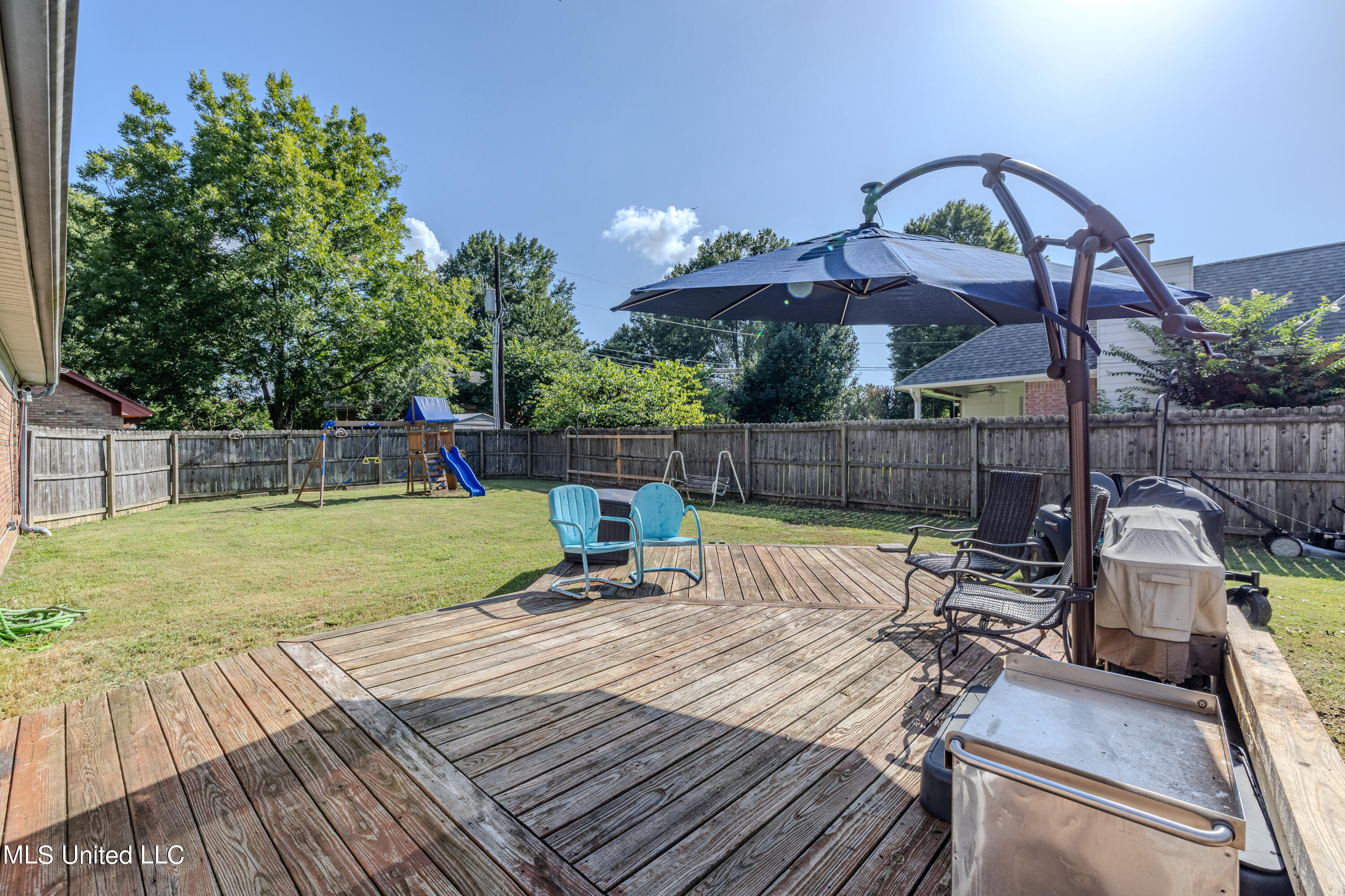 7341 Kingcrest Road Olive Branch, MS 38654 - Photo 6 of 25 Backyard deck