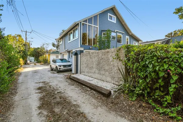 $999,500 | 945 11th Street North, St. Petersburg, FL 33705