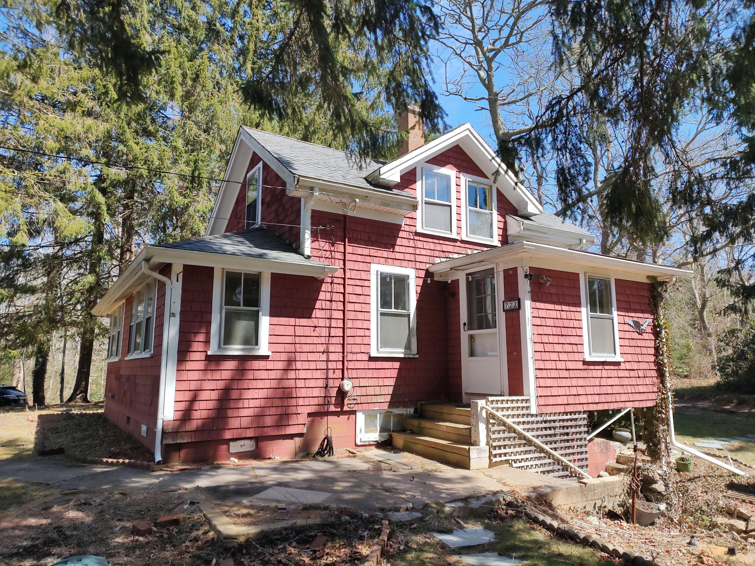 722 Santuit-Newtown Road Marstons Mills, MA 02648 - Photo 11 of 42 Exterior right side