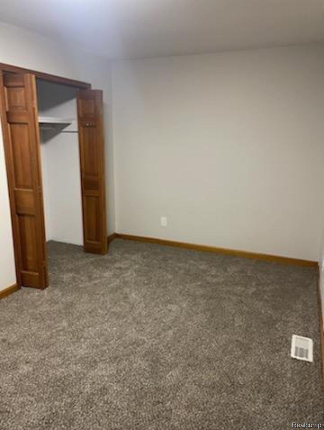 6450 Johnson Road Flushing, MI 48433 - Photo 11 of 16 Gallery Image 11