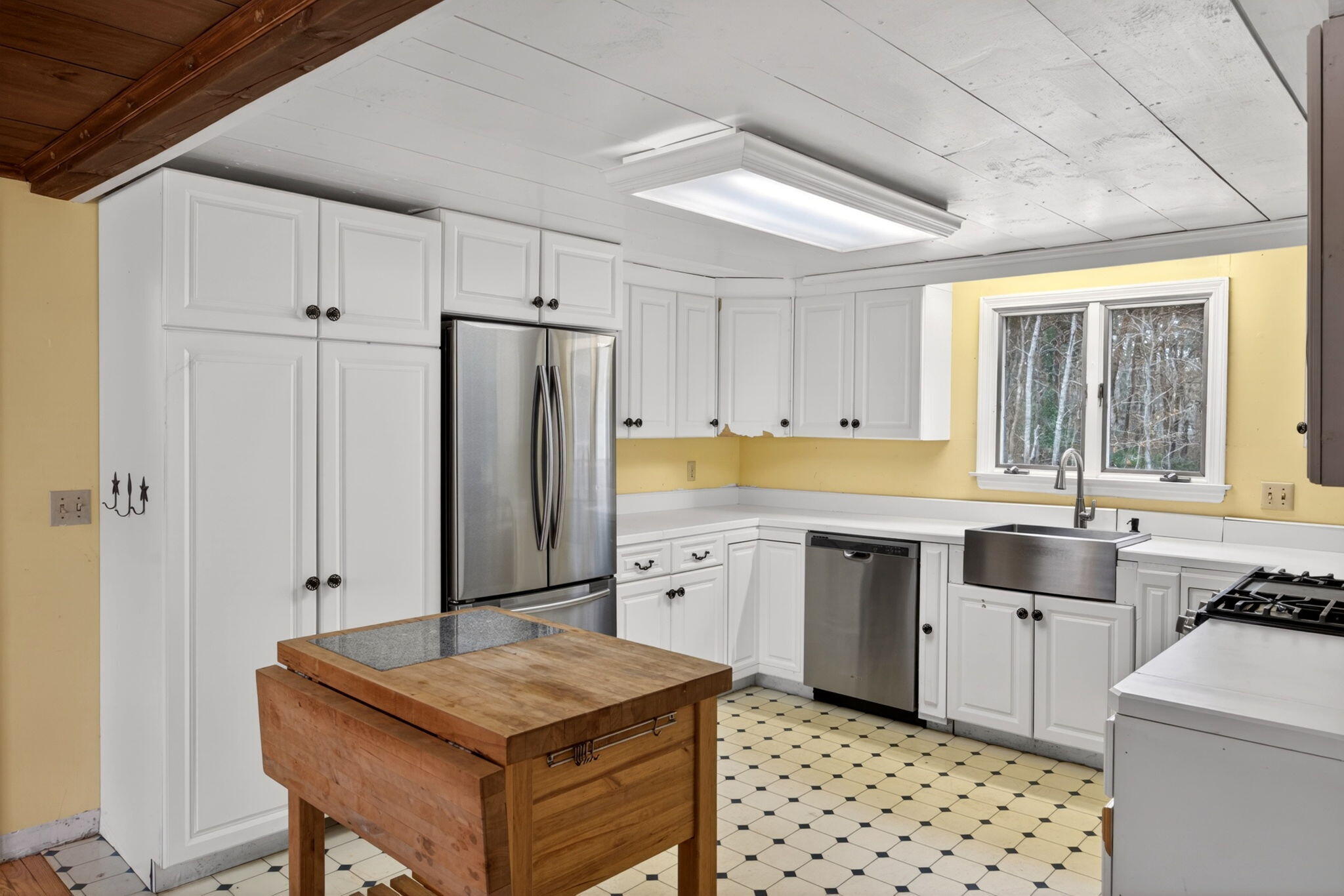 121 Captain Small Road South Yarmouth, MA 02664 - Photo 8 of 27 Kitchen