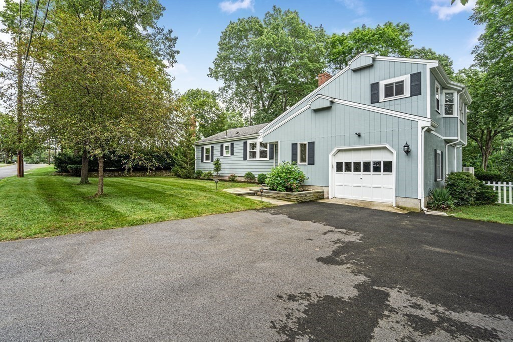 36 Marshall Road Wellesley, MA 02482 - Photo 12 of 28