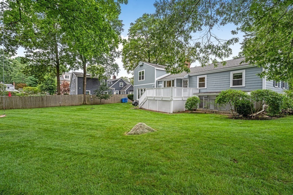 36 Marshall Road Wellesley, MA 02482 - Photo 18 of 28