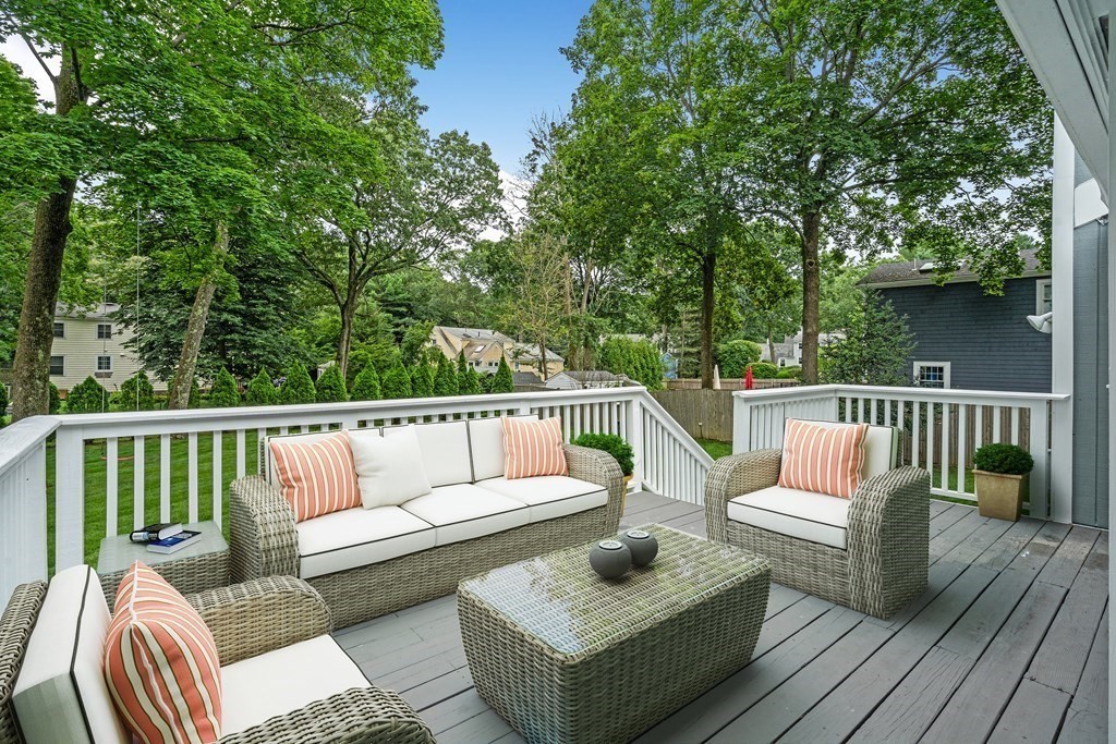 36 Marshall Road Wellesley, MA 02482 - Photo 7 of 28