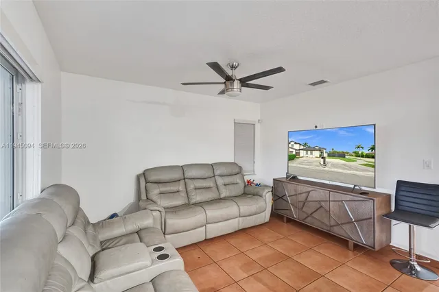 $4,000 | 898 Northwest 131st Avenue, Miami, FL 33182