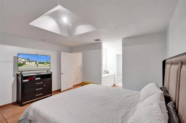 $4,000 | 898 Northwest 131st Avenue, Miami, FL 33182