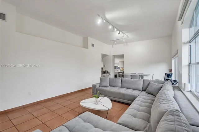 $4,000 | 898 Northwest 131st Avenue, Miami, FL 33182