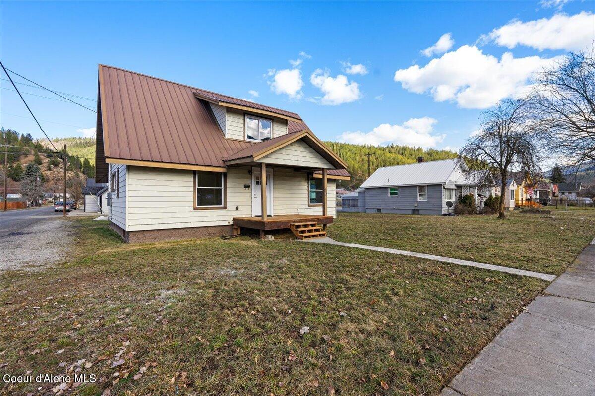 138 Riverside Avenue West Kellogg, ID 83837 - Photo 2 of 25 2-Front of Home