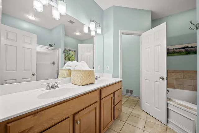 $699,000 | 1560 Stonecreek Drive, Niles, MI 49120