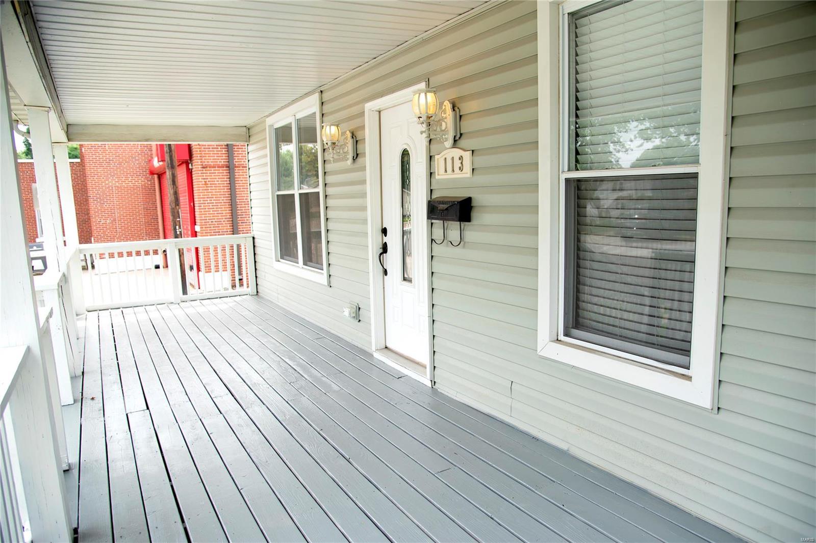 113 West 3rd Street Roxana, IL 62084 - Photo 2 of 32