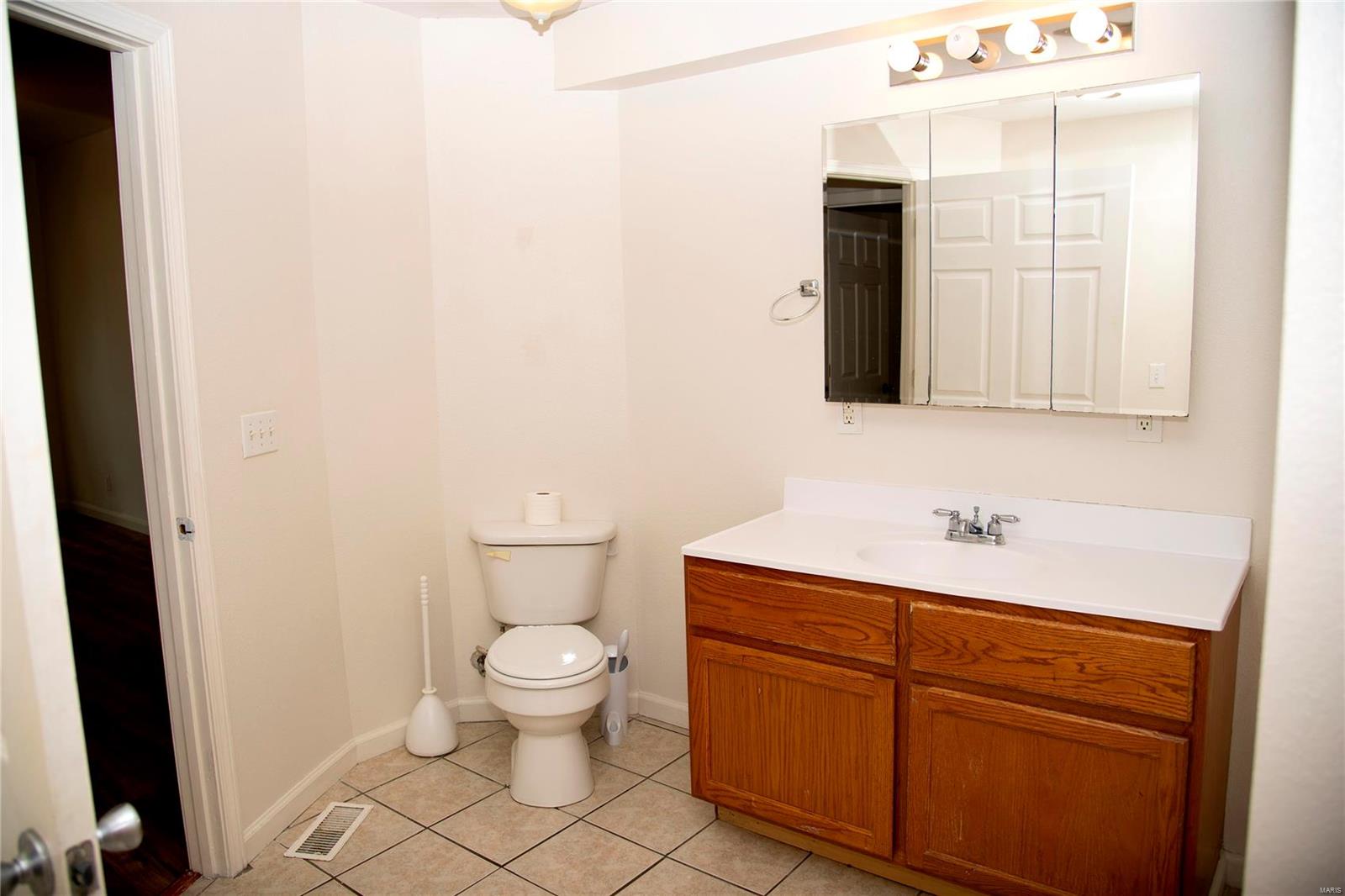 113 West 3rd Street Roxana, IL 62084 - Photo 11 of 32