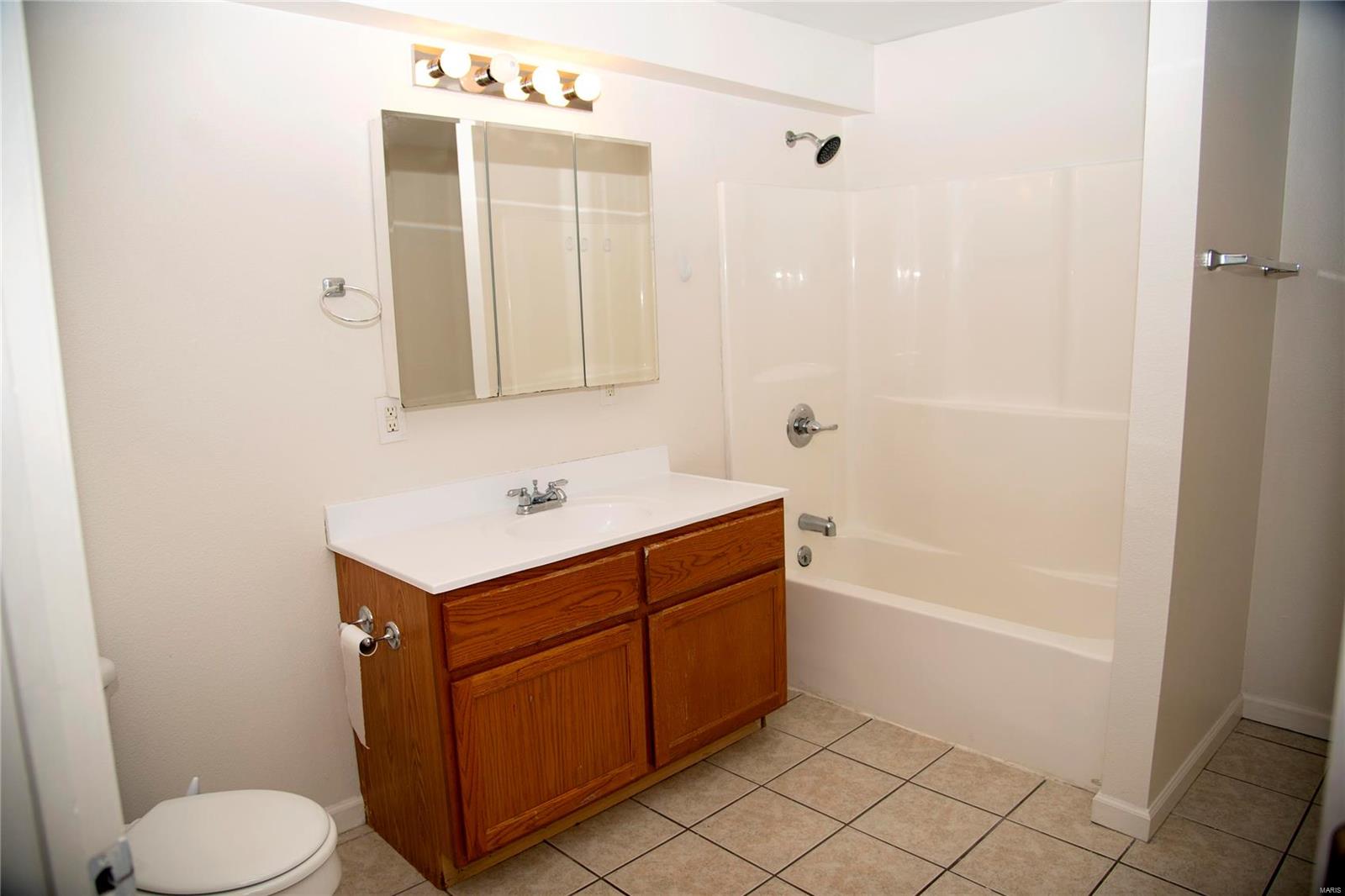 113 West 3rd Street Roxana, IL 62084 - Photo 12 of 32