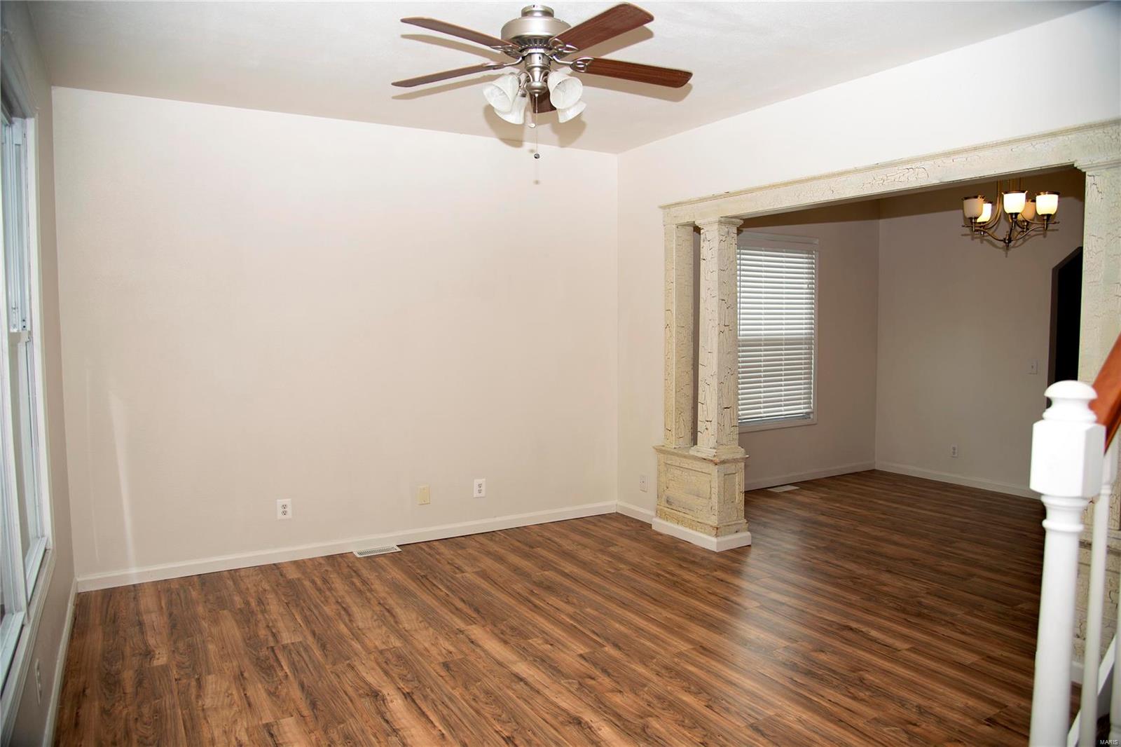 113 West 3rd Street Roxana, IL 62084 - Photo 3 of 32