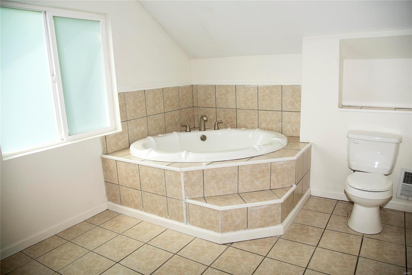 113 West 3rd Street Roxana, IL 62084 - Photo 21 of 32
