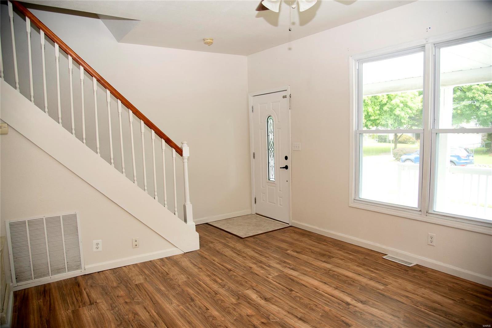 113 West 3rd Street Roxana, IL 62084 - Photo 5 of 32