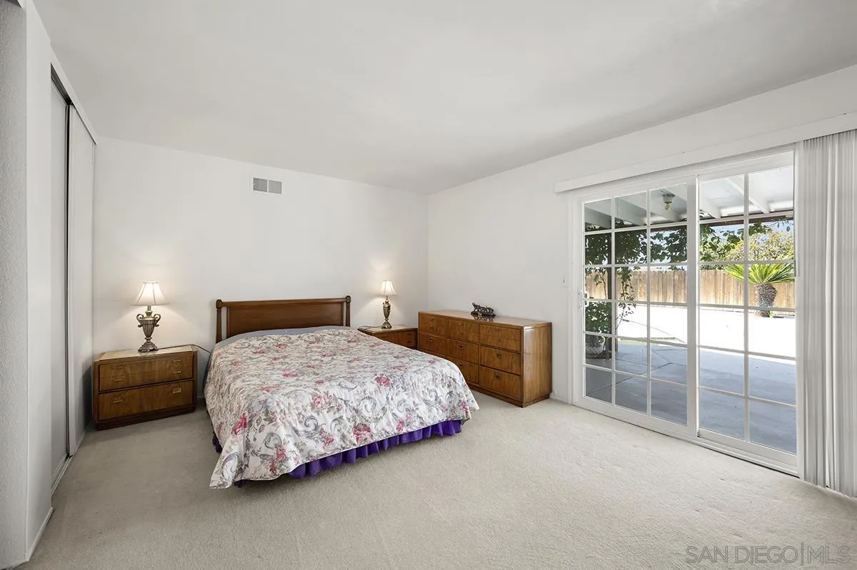 10121 Rayline Way Spring Valley, CA 91977 - Photo 11 of 25 Gallery Image 11