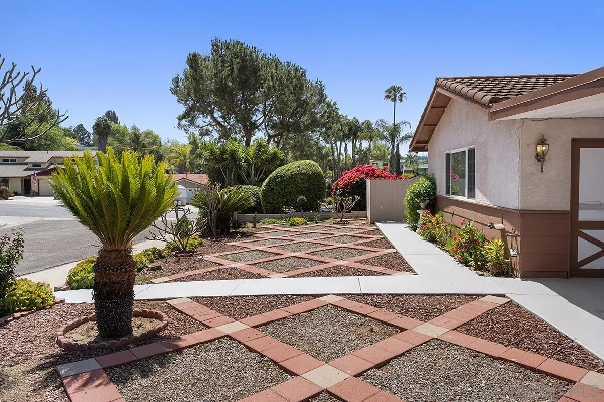 10121 Rayline Way Spring Valley, CA 91977 - Photo 23 of 25 Gallery Image 23