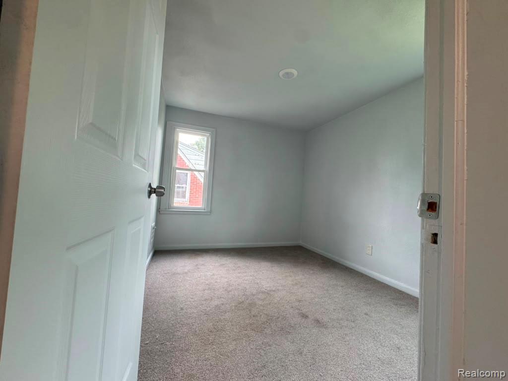 12651 Kelly Road Detroit, MI 48224 - Photo 9 of 13