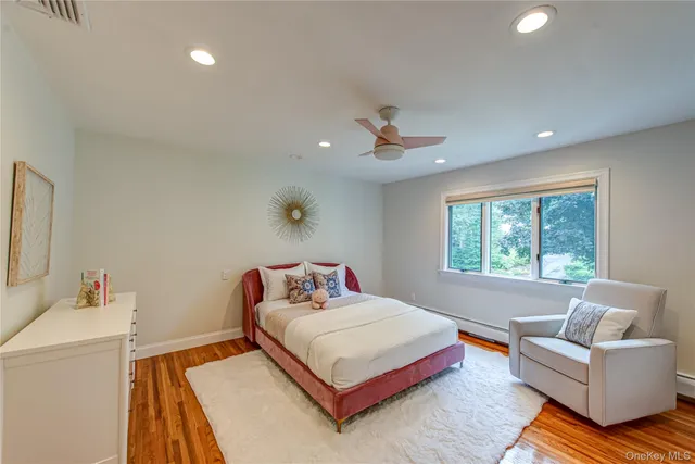 $1,599,000 | 24 Norma Lane, Dix Hills, NY 11746