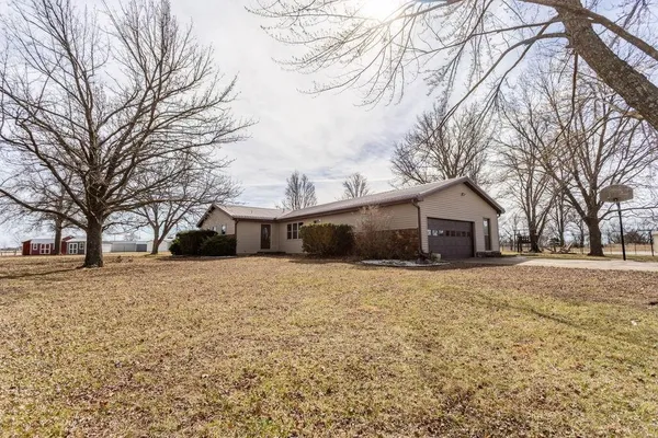 $279,000 | 3 Northwest 1st Lane, Lamar, MO 64759