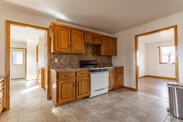 $279,000 | 3 Northwest 1st Lane, Lamar, MO 64759