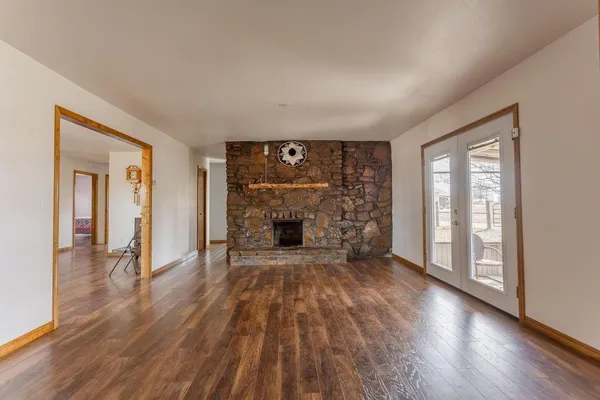 $279,000 | 3 Northwest 1st Lane, Lamar, MO 64759