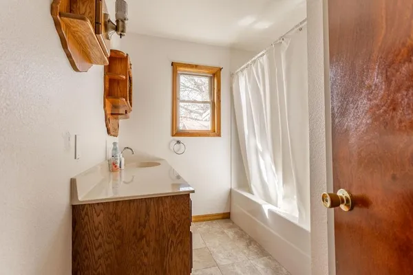 $279,000 | 3 Northwest 1st Lane, Lamar, MO 64759