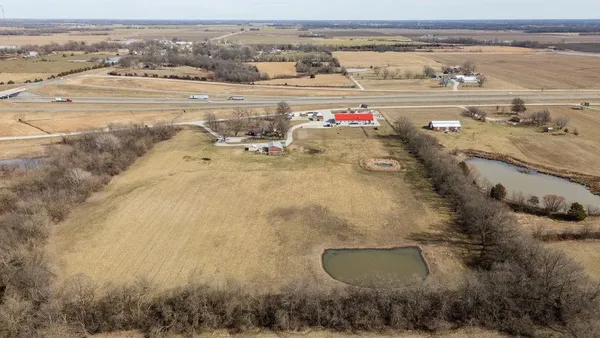 $279,000 | 3 Northwest 1st Lane, Lamar, MO 64759