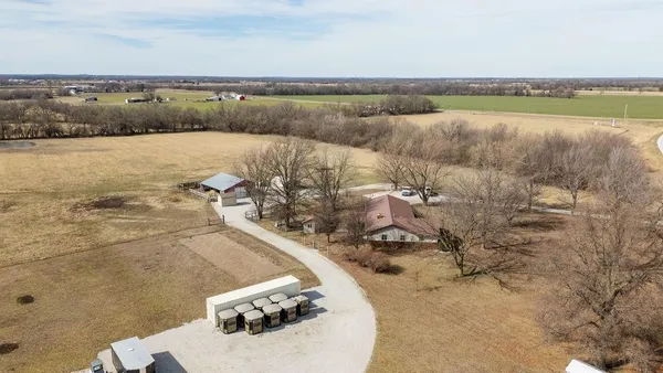 $279,000 | 3 Northwest 1st Lane, Lamar, MO 64759