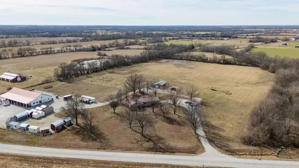 $279,000 | 3 Northwest 1st Lane, Lamar, MO 64759