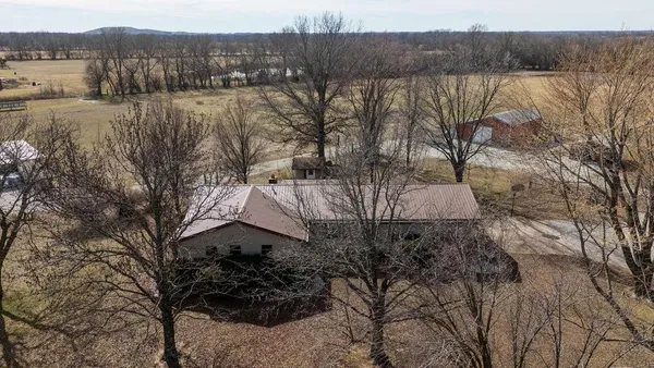 $279,000 | 3 Northwest 1st Lane, Lamar, MO 64759