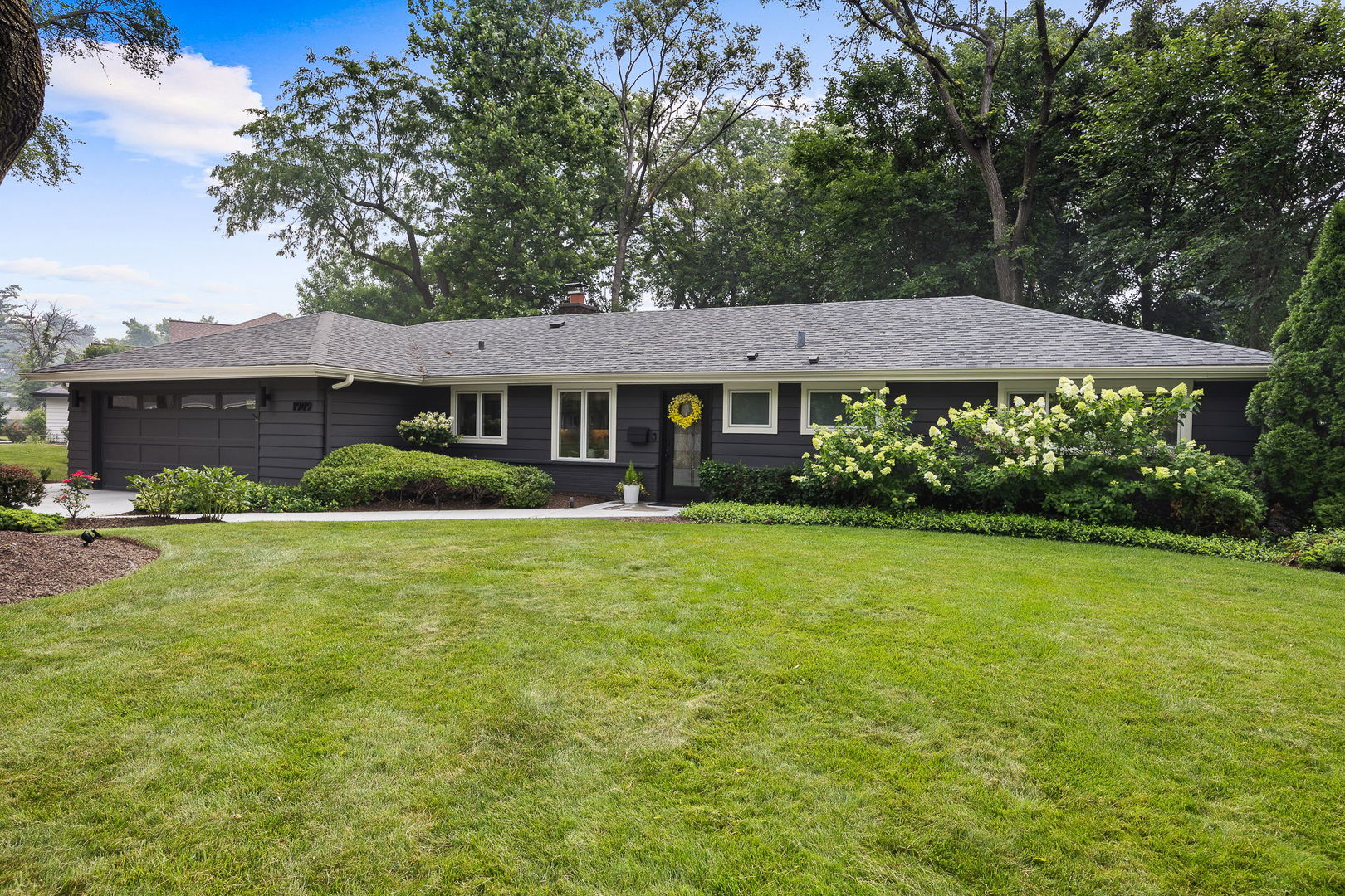 1909 Martingale Road Wheaton, IL 60187 - Photo 55 of 56 Gallery Image 55
