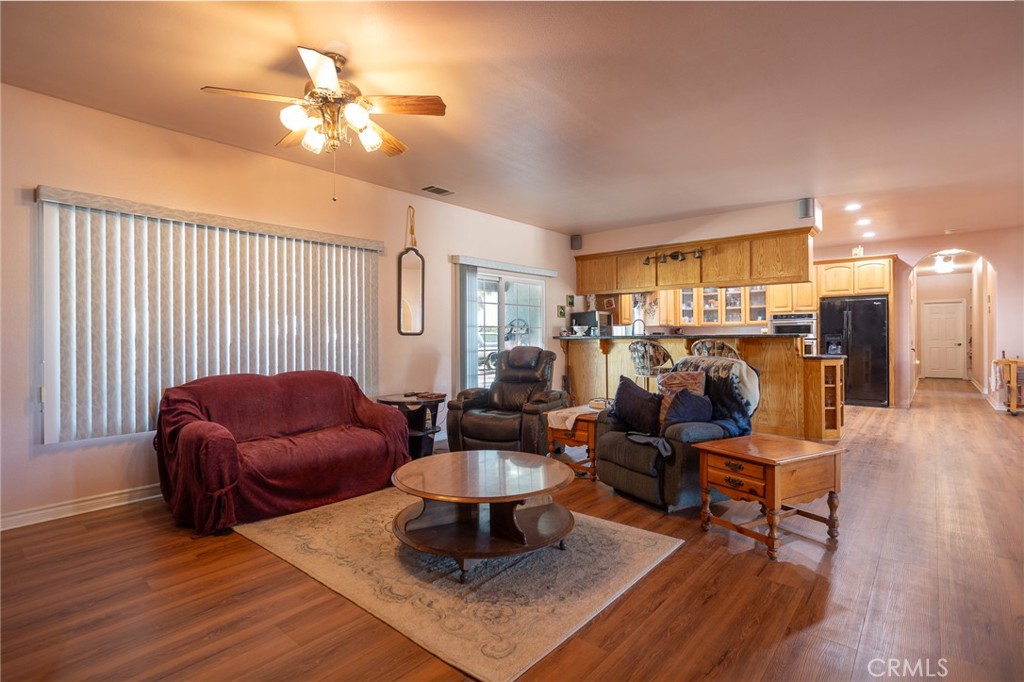 1220 Smoke Tree Road Pinon Hills, CA 92372 - Photo 8 of 47 Great Room,Kitchen