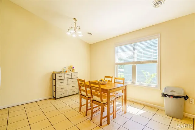 $192,000 | 913 North First Street, Steelville, MO 65565