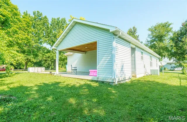 $192,000 | 913 North First Street, Steelville, MO 65565