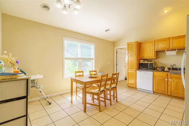 $192,000 | 913 North First Street, Steelville, MO 65565