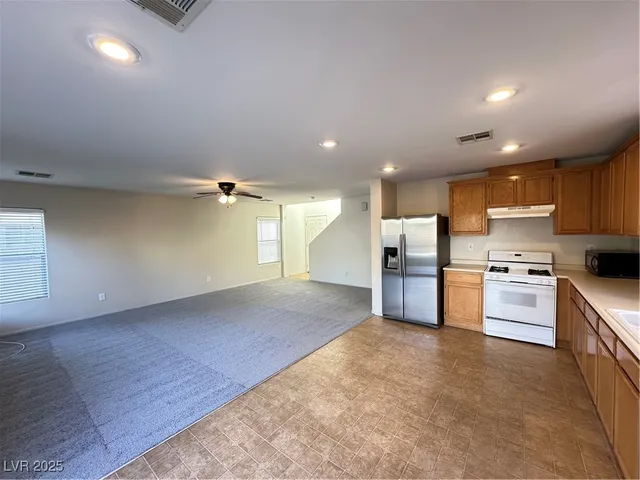 $1,745 | 6382 Coral Flower Court, Las Vegas, NV 89141